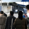 [서울포토] 코로나19 선별진료소 대기하는 시민들