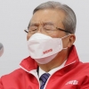 “후보와 가깝다고 나서면 불협화음” 작심한 김종인 ‘윤핵관’에 공개 경고