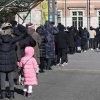 [서울포토] 추위에도 ‘선별진료소 긴 줄’