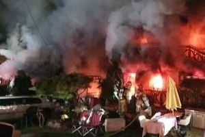 양평 펜션서 새벽 불…2명 부상·20여명 대피 소동