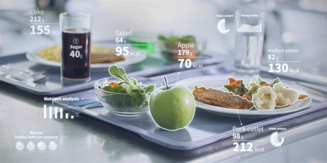 푸드테크 스타트업 누비랩의 ‘오토 AI 푸드 다이어리’는 AI 스캔기술을 통해 각 음식의 영양 정보와 섭취량 등을 제공한다. 누비랩 제공