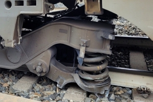 충북 영동터널 인근서 KTX 탈선…경부선 고속철도 운행 중단