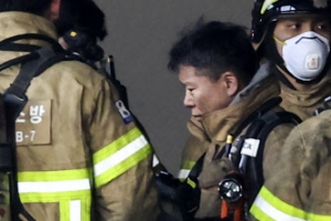 경찰, 불난 평택 냉동창고 공사 관계자 14명 출국금지