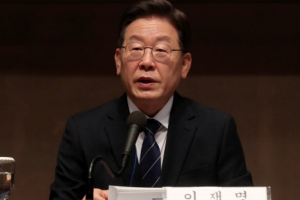 [사설] 선관위, 대선후보 댓글 수사 의뢰 신중해야