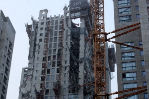 광주 아파트 공사장 외벽 붕괴사고...3명 대피·3명 구조