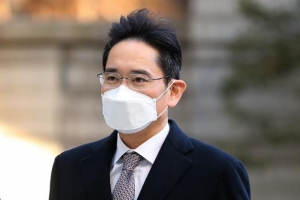 법정 향하는 이재용 부회장