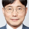 새 민정수석에 ‘非검찰’ 김영식 전 법무비서관