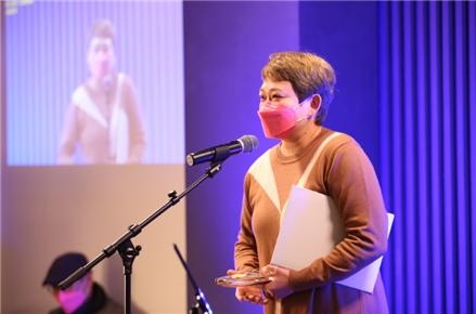 제30회 서울어린이연극상 대상 - 비영역공작단 ‘어딘가, 반짝’