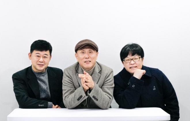 (왼쪽부터) 김도형 부회장, 박정의 회장, 김민경 부회장.