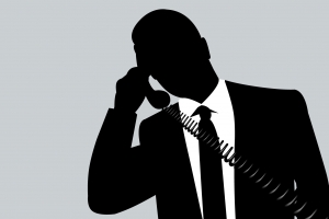 동료 여성에 전화해 ‘숨소리’ 낸 직원…‘감봉 3개월’ 징계한 고용부