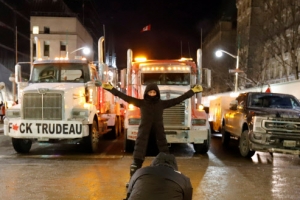 바쁜 머스크, 바이든 때리랴 캐나다 트럭 시위 응원하랴 …