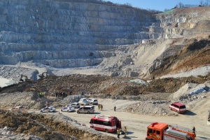 [3보] 삼표산업 양주채석장에서 근로자 3명 매몰…1명 숨진 채 발견
