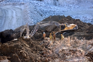 3명 매몰된 토사 붕괴사고…삼표산업 “깊이 사죄”