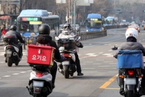 보험 걱정 덜 수 있도록…이륜차 배달업 ‘공제조합’ 설립