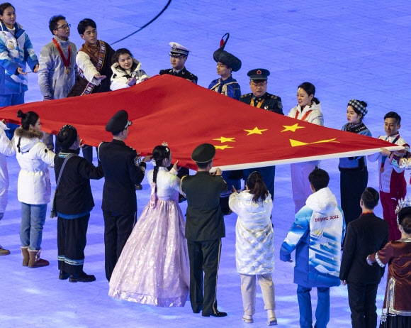‘치마 저고리에 댕기머리’, 올림픽 개회식에 등장한 한복