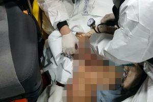 밤에 수영한다며 바다들어간 30대 남성 70대 주민이 뛰어들어 구조