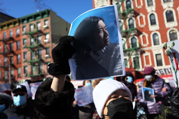한국계 여성 피살에 차이나타운 주민들 시위