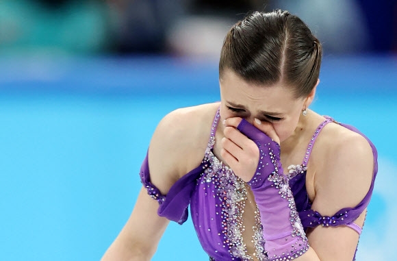 [올림픽] ‘도핑 파문’ 발리예바의 눈물