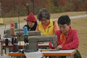 이름 대신에 ‘7번 시다’ ‘1번 오야’… 70년대 여공들이 짠 고통과 희망