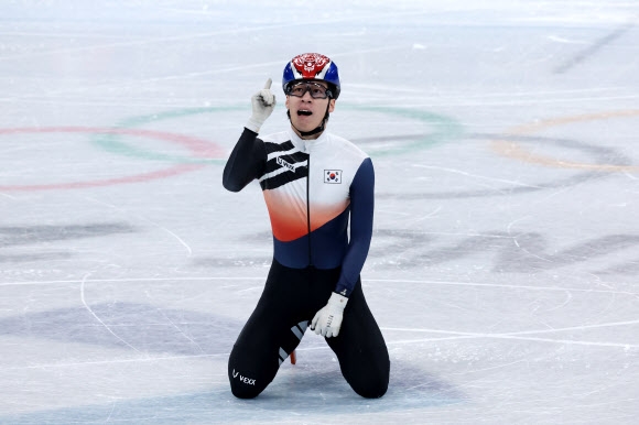 1500m 금메달과 함께 치킨 연금을 약속받은 황대헌. 베이징 연합뉴스