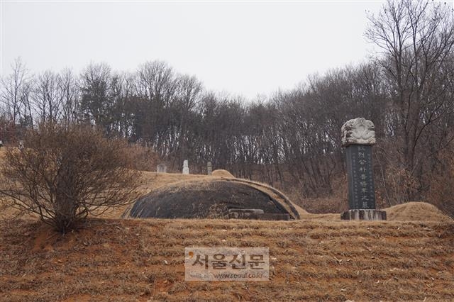 경기 연천의 박진 장군 무덤.