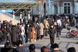 “오미크론 정점, 2월말~3월...신규확진 최대 27만명 가능성도”