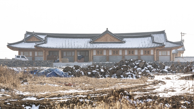 철원군 민통선 내에 조성중인 ‘궁예 태봉국 테마파크’가 올 상반기에 완공된다. 철원군 제공 