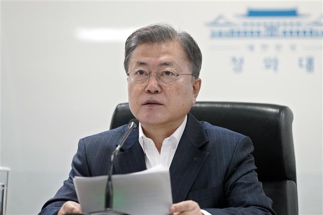 문재인 대통령이 22일 오전 청와대 국가위기관리센터에서 열린 ‘2022년도 국가안전보장회의 및 대외경제안보전략회의 연석회의’에서 발언하고 있다. 2022.2.22 청와대 제공