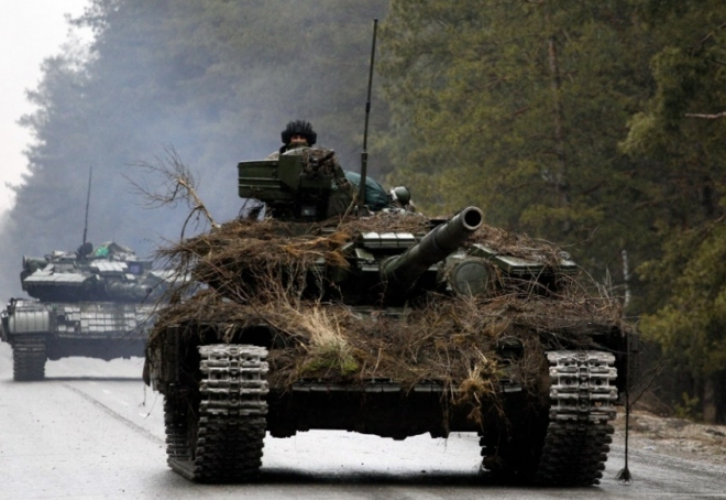 이동하는 우크라이나 탱크