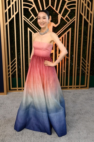 넷플릭스 드라마 ‘오징어게임’의 배우 김주령이 27일(현지시간) 미국 캘리포니아주 산타모니카에서 열린 제28회 미국 배우조합상(SAG) 시상식에 참석해 포즈를 취하고 있다. AFP 연합뉴스