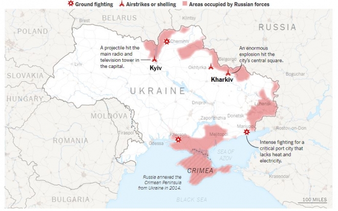 우크라이나 동남부 항구도시인 마리우폴은 러시아의 지원을 받는 돈바스 지역과 크림반도 사이에 있다. 1일(현지시간) 러시아의 무차별 폭격을 받아 전력과 난방이 하루종일 끊겼다.  뉴욕타임스