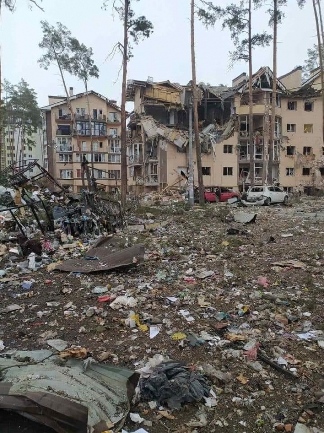 강정식 키이우국립외국어대학교 한국어학과 교수가 3일 서울신문에 보내온 사진. 이 곳은 수도 키이우에서 6km 떨어진 스뱌토빼뜨롭스케 우크라이나(Свято-Петрівське Україна)지역이다.