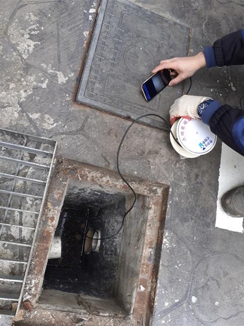 서울 송파구가 전국 최초로 개발한 소형 스마트 폐쇄회로(CC)TV 장치. 송파구 제공