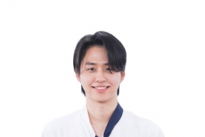 팬 선물을 여친에게?…이솔로몬, 팬 기만 논란에 “비난은 제게만”