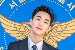 ‘친중 논란’ 헨리 “잘못된 말, 행동 다 죄송”