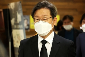 법원 “이재명·정진상 ‘사퇴 강요 의혹’ 불기소 처분 타당”