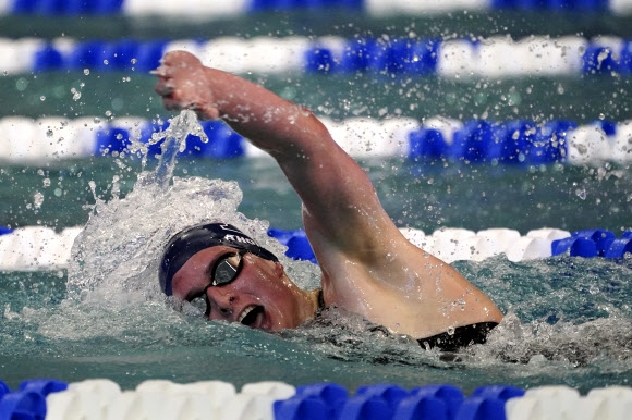 리아 토마스가 지난 17일 애틀랜타 조지아 공대에서 열린 NCAA 수영챔피언십 여자 자유형 500m에서 우승을 차지했다. 2022.03.21 AP 연합뉴스