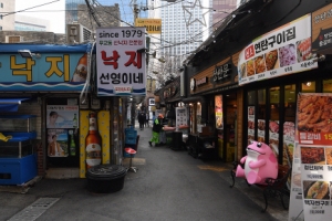 거리두기 해제 수순…자영업자 “환영”, 직장인들 “옛날로 돌아가나“ 걱정