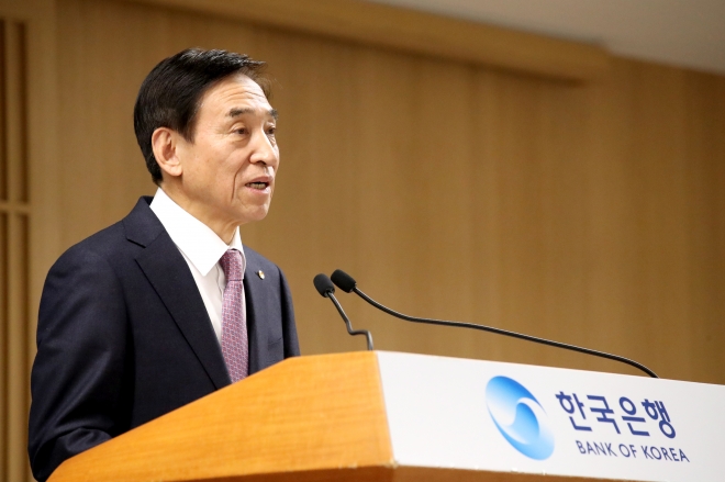 이달 말 퇴임을 앞둔 이주열 한국은행 총재가 23일 서울 중구 한국은행에서 열린 송별 기자간담회에서 발언하고 있다. 