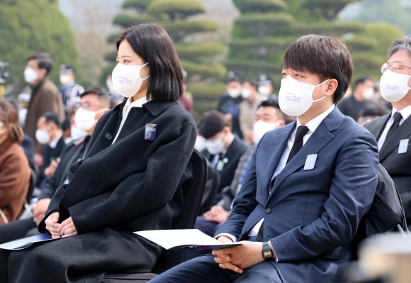 서해수호의 날 기념식 참석한 이준석 대표와 박지현 비대위원장
