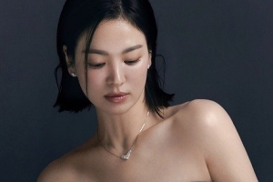 송혜교, 오프숄더로 과감한 노출 ‘우아한 매력’ [EN스타]