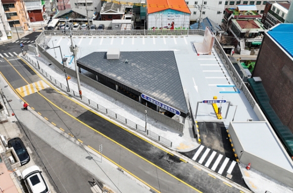 지난 1일 시범운영을 시작한 서울 양천구 신정네거리 공영주차장 전경. 양천구 제공