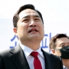 ‘선거법 위반’ 강용석, 첫 공판서 혐의 모두 부인