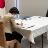“관방장관 바쁜데 겸임 가능한가”…日 백신담당 장관 경질 논란