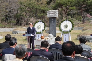 독립운동 순국 ‘창원 8의사 묘’ 국립묘지수준 관리...국가관리묘역 지정 기념식