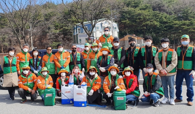 강릉시민자율방재단은 지역 재난재해 해결사로 통한다. 강릉시민자율방재단 제공