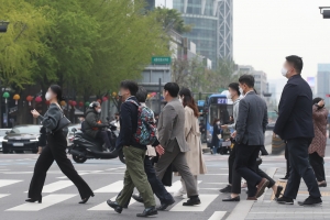 ‘거리두기 해제’ 첫날 신규 확진 4만 7743명…68일 만에 5만명 밑돌아