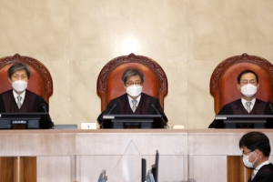 “사적 공간 동성 성행위, 무조건 처벌은 부당”… 대법 판례 바꿨다