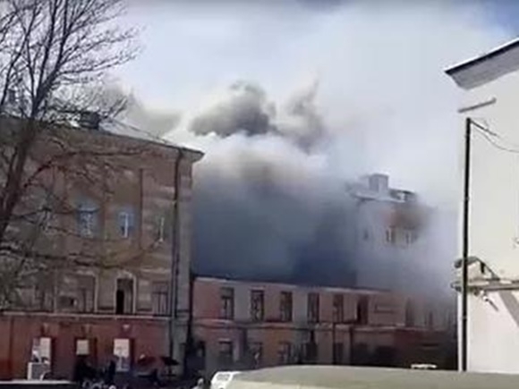 불타는 러시아 국방부 산하 연구소. 트베리 리아노보스티 연합뉴스