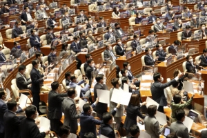 검찰청법 통과에 검사들 “의회민주주의 파괴”…대검 “대통령·의장 숙고해달라”